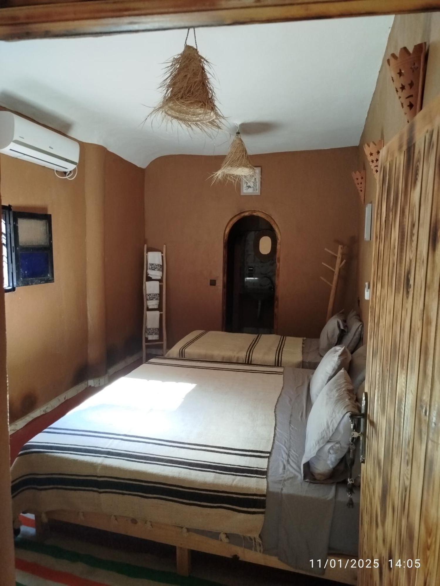 Dar Nomads Bed and Breakfast M'Hamid Exteriör bild